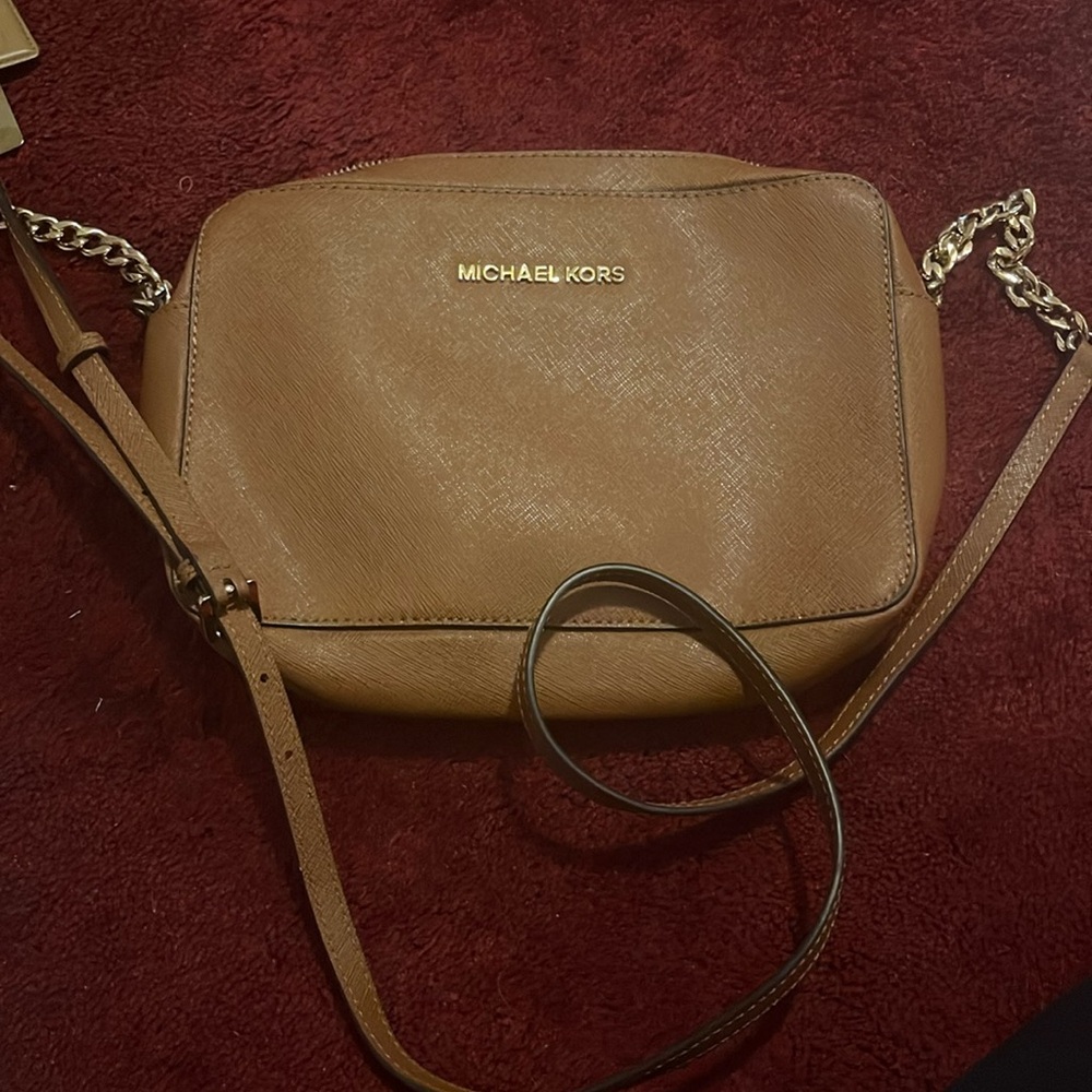 Michael kors crossbody